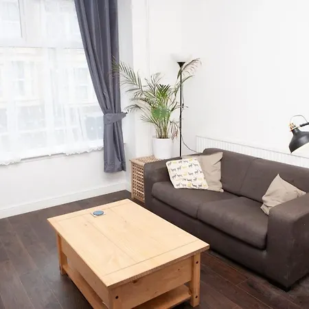 بيت للعطل Spacious 2 Bedroom Property In Bristol